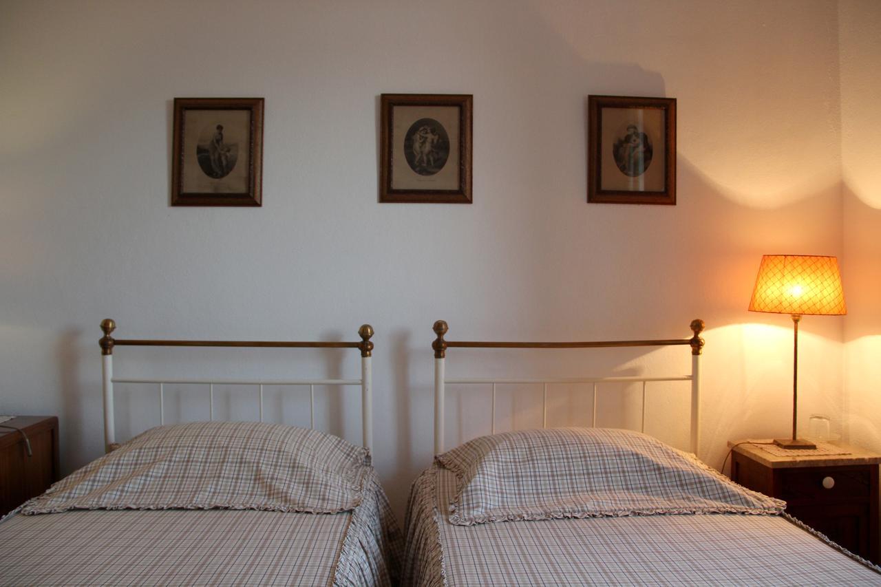Villa A Tejada Ortiga Habitación foto