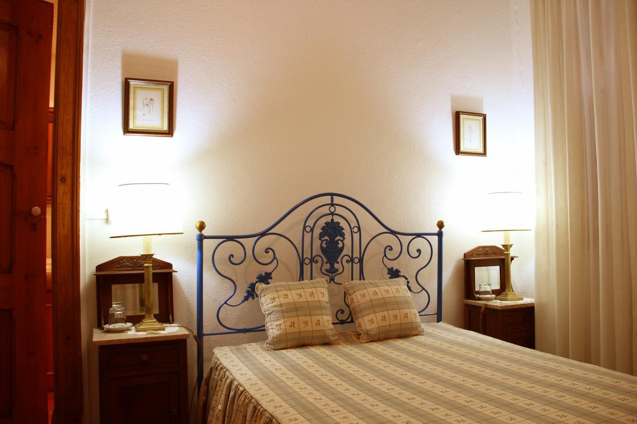 Villa A Tejada Ortiga Exterior foto